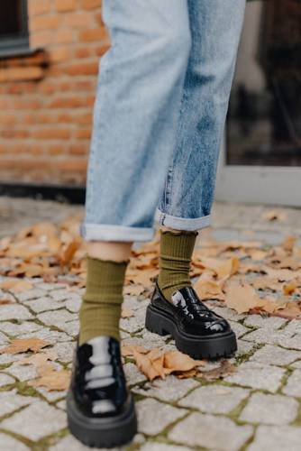 W84.08P Skarpety damskie prążek bezuciskowe Wola khaki