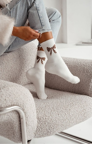 0118-014 Skarpety damskie frotte Milena ecru – bawełniane, z kokardką, ciepłe