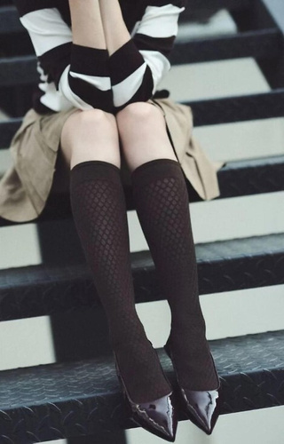 606 Glam Podkolanówki 40 den Gabriella chocco – geometryczny wzór, miękkie i elastyczne