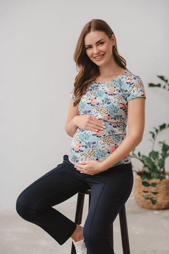 Milk Shirt Bluzka do karmienia i ciążowa z krótkim rękawem Milk&Love łąka na błękitnym