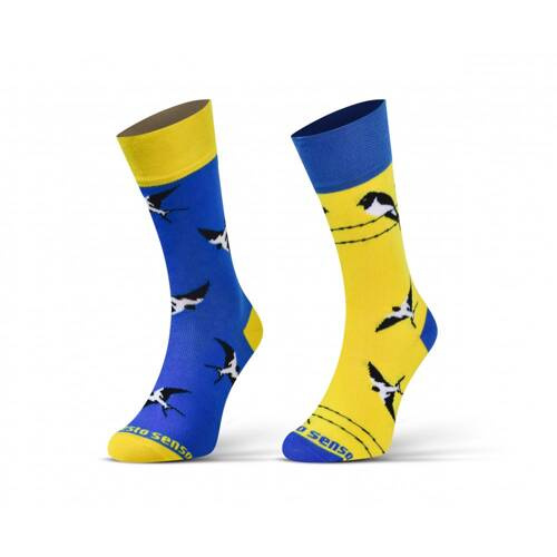 Jaskółki Skarpety długie finest cotton dwie różne Sesto Senso niebieski