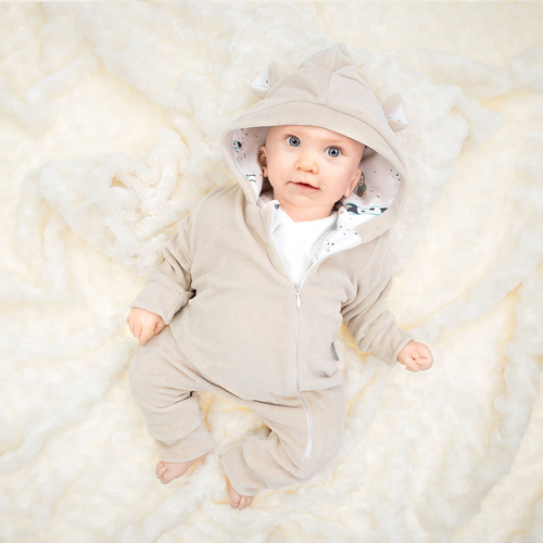 141293 Pajac welurowy z podszewką Nicol - beżowy