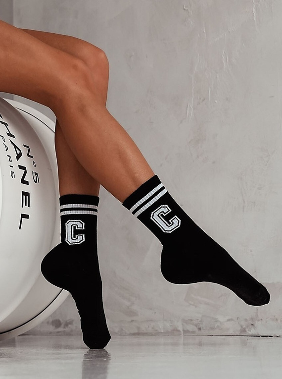 0200 Wzór Litera C Skarpety damskie Milena - czarny-biały