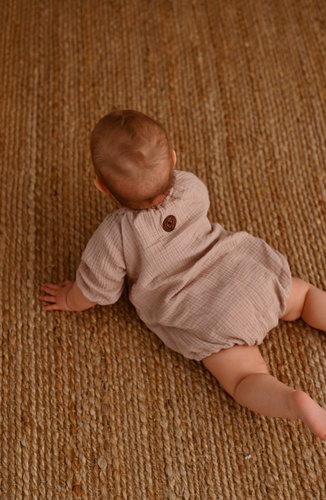 Powder Pink Body niemowlęce muślinowe długi rękaw Makaszka – 100% bawełna