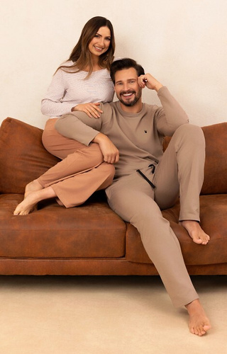 715 Piżama damska Regina beżowa – bawełniana, koszulka w paski z kieszonką