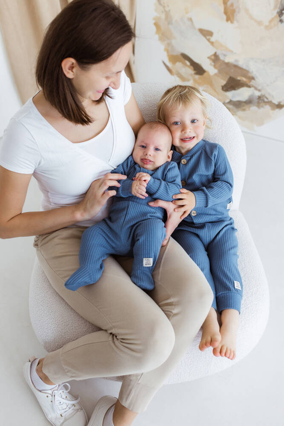 10249D "Natural Waffel" Spodnie niemowlęce dresowe Makoma denim