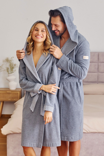 7230 Szlafrok męski Doctor Nap – bawełna, kaptur, eleganckie wykończenia - dark grey