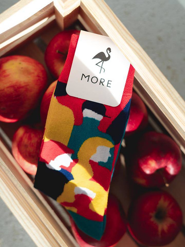 078 Nie do pary, Skarpety damskie More - 127 czerwony