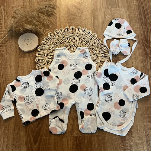 WP431 "Kulki" Wyprawka niemowlęca Mamatti