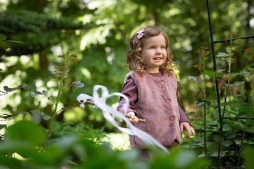 Julia Kamizelka na guziki Pinokio - róż ciemny