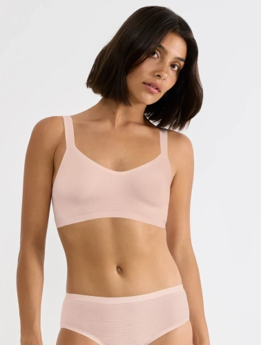 Sloggi ZERO Feel Air bralette bezszwowy – lekki, oddychający cherry pink