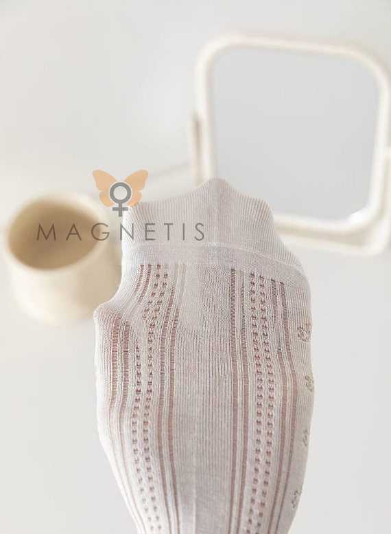 Stopki bawełniane damskie Magnetis CC-251102 ecru – miękkie, elastyczne