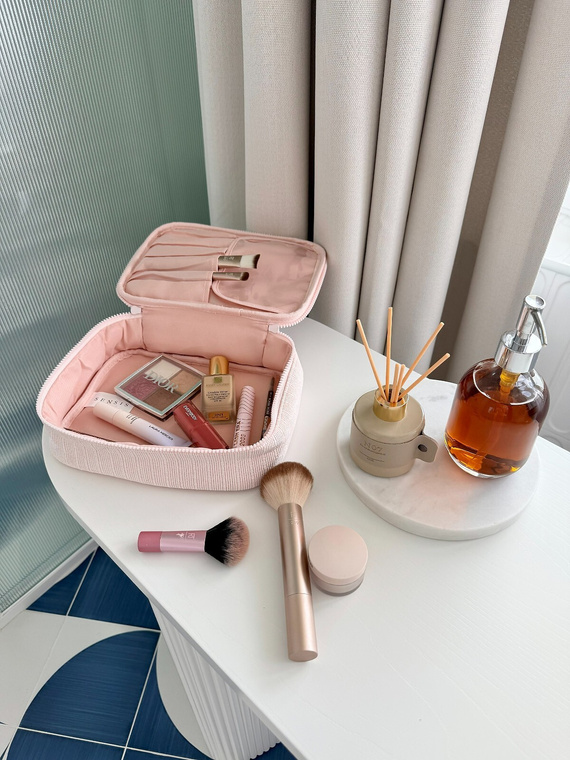 Kosmetyczka Large Sensis – Elegancka, Prążkowana, Zamek, Miejsce na Pędzle