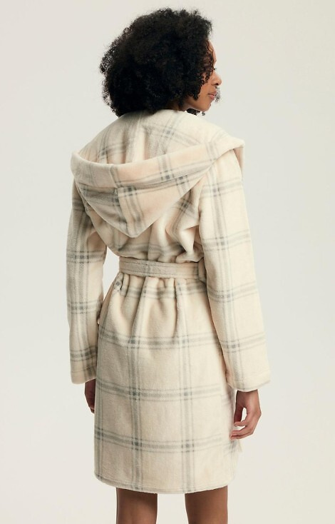 43596 Danna Szlafrok damski Henderson white – z kapturem, w kratkę