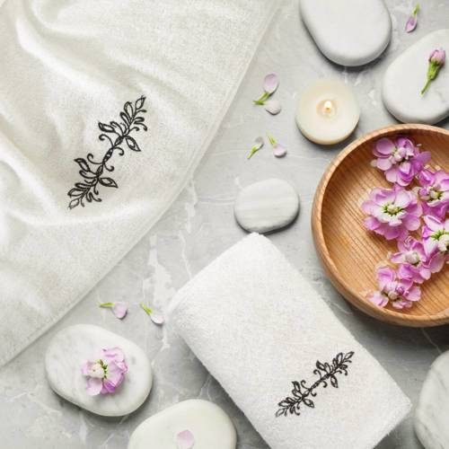 Kamelia Komplet ręczników z haftem z motywem ornamentu Eurofirany biały/czarny