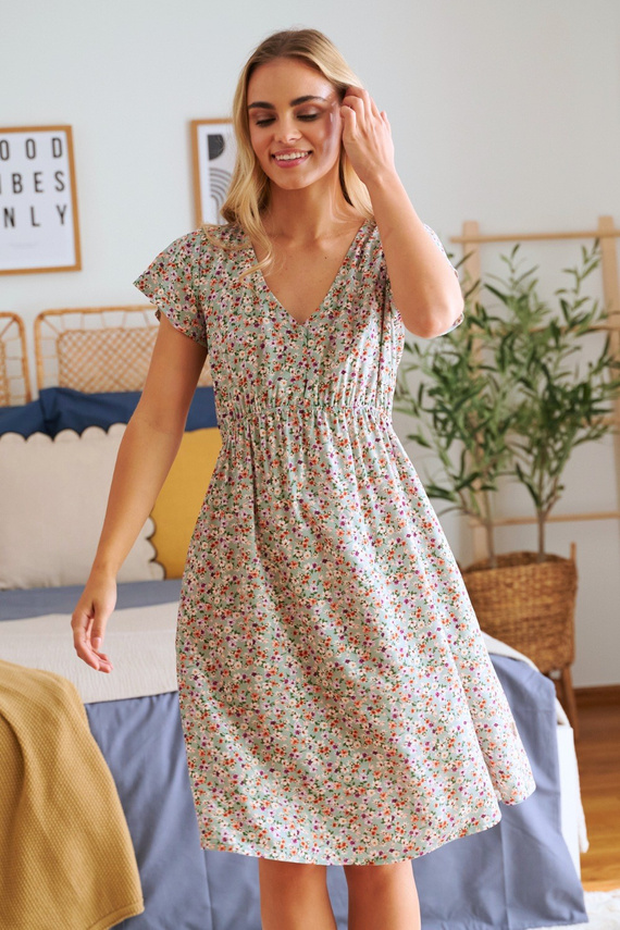 5136 Koszula nocna do karmienia Doctor Nap – wiskoza, kwiatowy wzór - green flowers