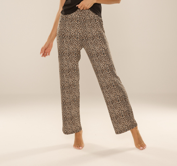 852 Kendall De Lafense – spodnie piżamowe damskie, długie, panterka, wiskoza, polska produkcja - brązowy