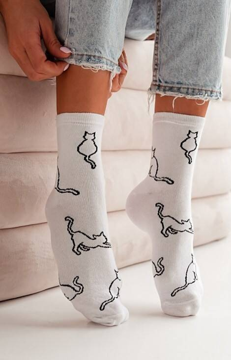 0200 Kontury Kota Skarperty damskie Milena - biały