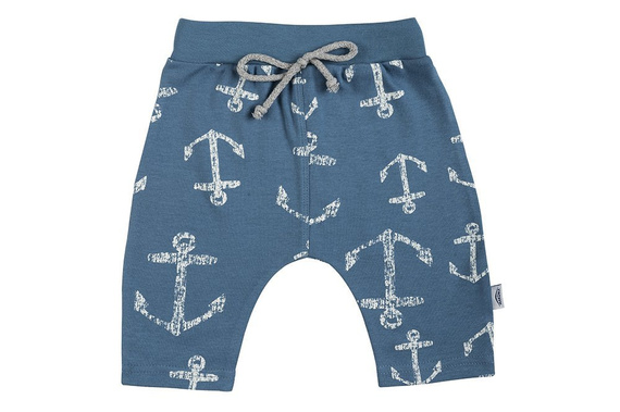 10226N "BLUE SEA" Spodnie niemowlęce 3/4 Makoma niebieski kotwice