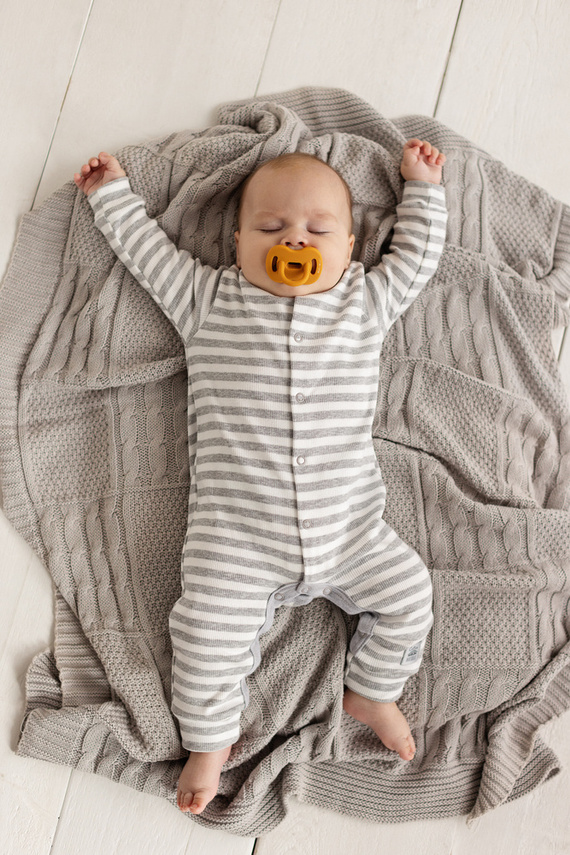 02247BSS "Greco" Pajac bez stópek Makoma szary