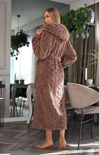 2402 Geo Szlafrok damski L&L długi z kapturem czekoladowy – miękki, elegancki, wiązany