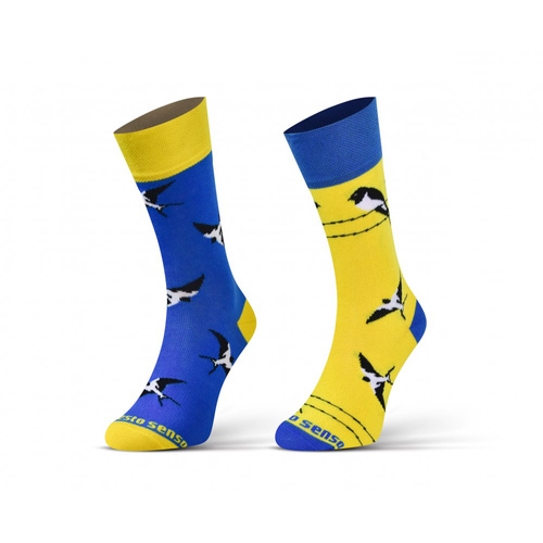 Jaskółki Skarpety długie finest cotton dwie różne Sesto Senso niebieski