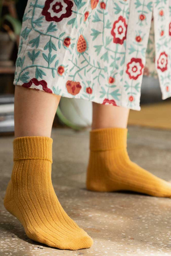 Art.093 Skarpety damskie wełniane Steven - 029 żółty