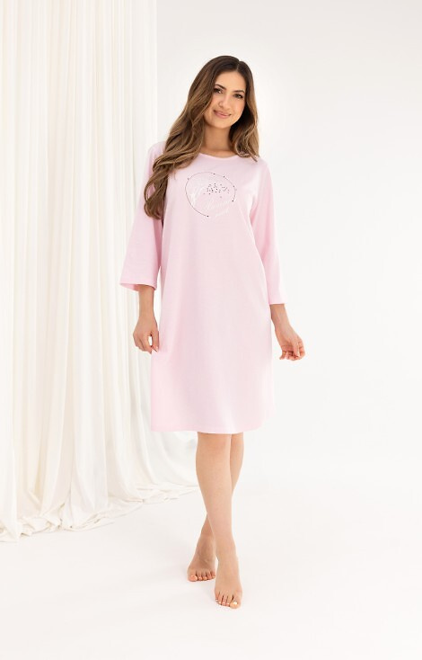 Koszula nocna bawełniana 167 różowy – rękaw 3/4, nadruk, rozkloszowana, przed kolano