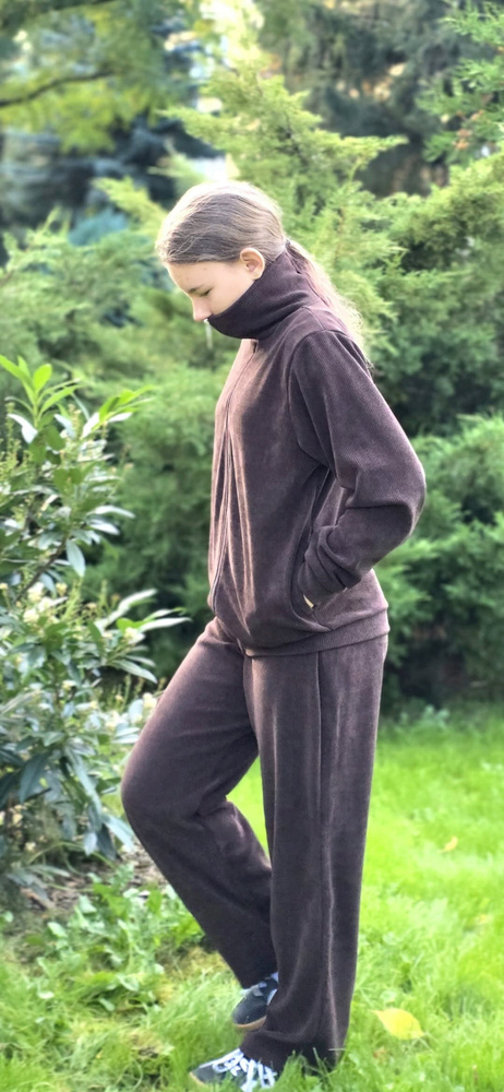 Bluza Peak Bambarillo na zamek z wysoką stójką w kolorze gorzkiej czekolady