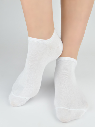 Stopki męskie Noviti ST120 gładkie miękkie wygodne niewidoczne biały