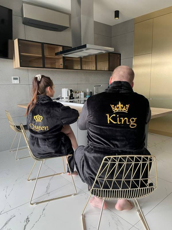 King + Korona Szlafrok męski polarowy ByShelly - czarny/złoty
