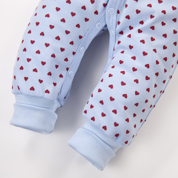 Pajac dziecięcy Love Eevi bez stópek niebieski w serca 100% bawełna