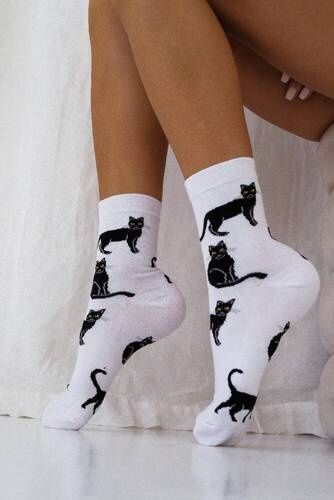 0200-024 Koty Skarpety damskie Milena- biały