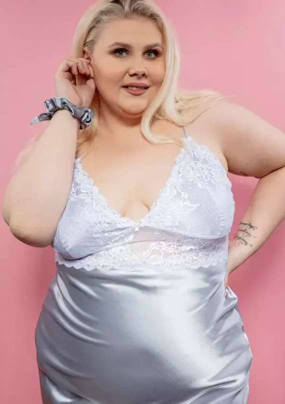 Harper Plus Size Satynowa halka, wąskie ramiączko DKaren srebrny