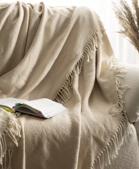 Pled 7 Koc narzuta z frędzlami Eurofirany beżowy