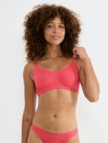 Sloggi ZERO Feel Air bralette bezszwowy – lekki, oddychający flamingo