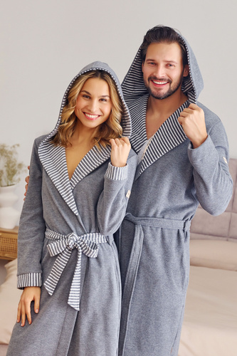 7230 Szlafrok męski Doctor Nap – bawełna, kaptur, eleganckie wykończenia - dark grey