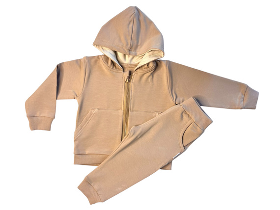 Komplet dresowy dla dziewczynki Mamatti DR2150 brązowy – bluza z kapturem i spodnie z kieszeniami