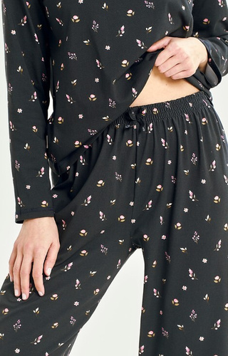 3440 Mina Piżama damska Taro granatowa – bawełniana w kwiaty, długi rękaw