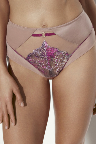 Figi damskie Ava 2271 Nude/Wine – klasyczne, haftowane, pełniejsze krycie