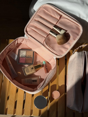 Kosmetyczka Large Sensis – Elegancka, Prążkowana, Zamek, Miejsce na Pędzle