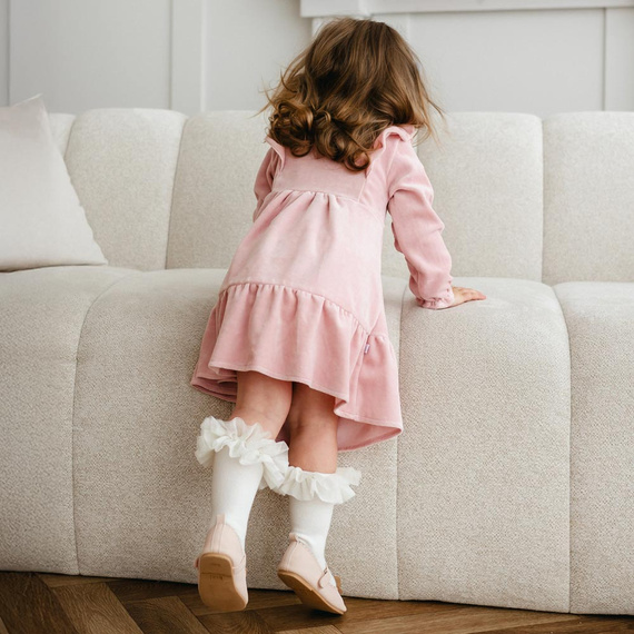 Fluffy Tails Sukienka welurowa Eevi  – różowa, z falbankami na ramionach