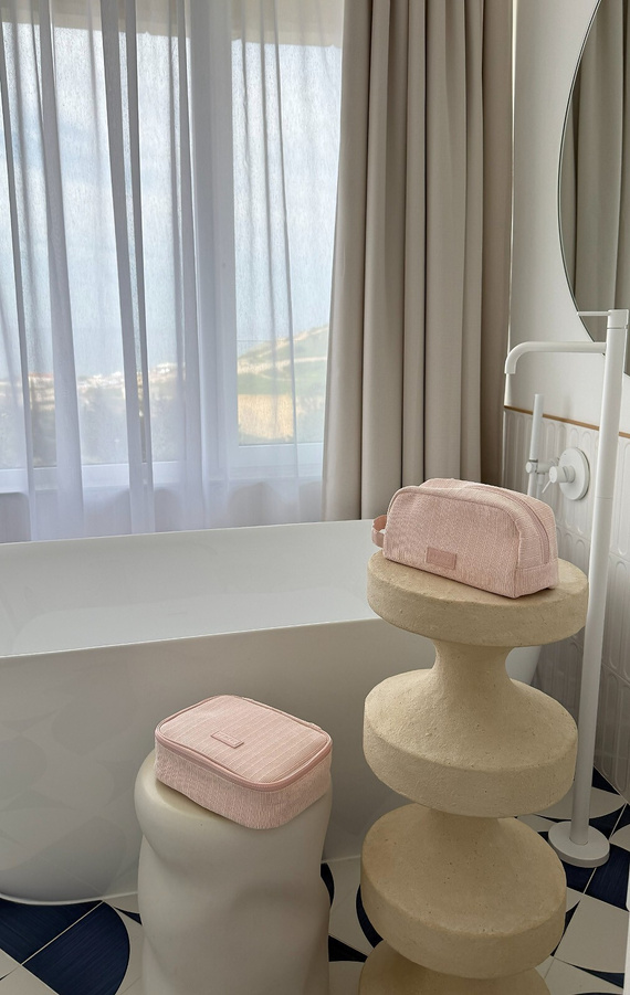 Kosmetyczka Large Sensis – Elegancka, Prążkowana, Zamek, Miejsce na Pędzle