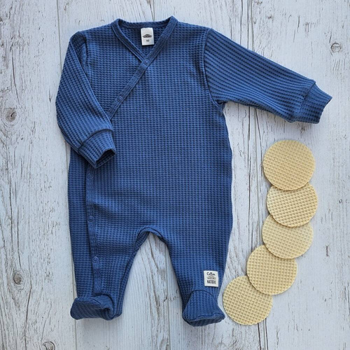 02249D "Natural Waffel" Pajacyk niemowlęcy Makoma denim