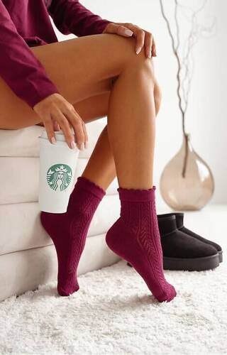 0989-002 Ażur Jodełka Skarpety damskie Milena - bordowe