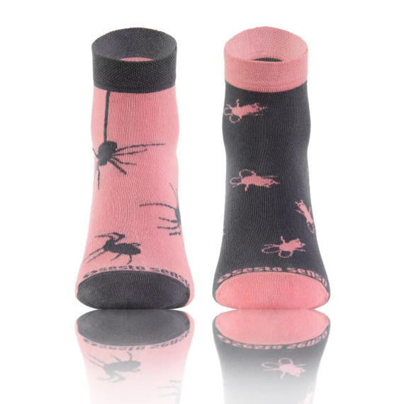 Mucha Pająk Skarpety krótkie finest cotton dwie różne Sesto Senso różowy