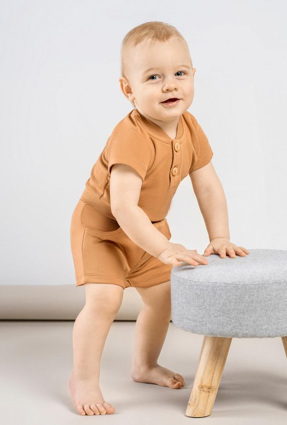 194188 Spodenki krótkie "Miki" Nicol -- karmelowy