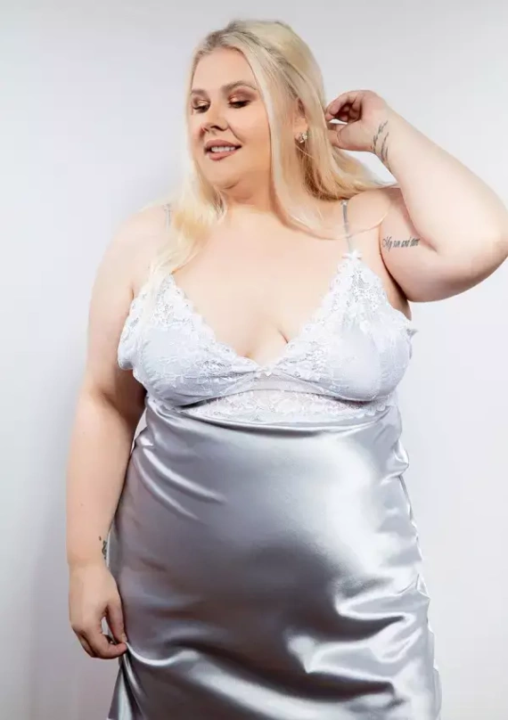 Harper Plus Size Satynowa halka, wąskie ramiączko DKaren srebrny