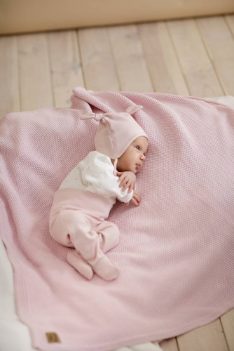 Lovely Day Czapka niemowlęca wiązana Pinokio - różowy