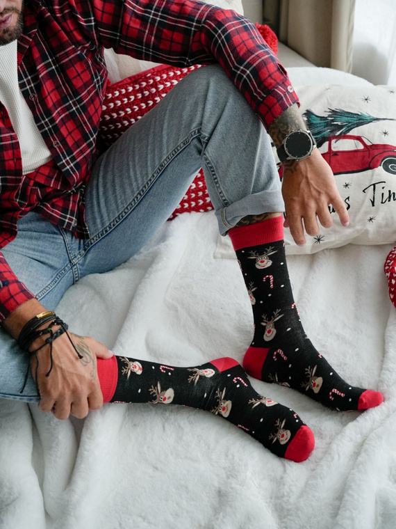 1290-029 Skarpety męskie świąteczne Milena czarny – Renifer I Cukrowe laski, bawełniane